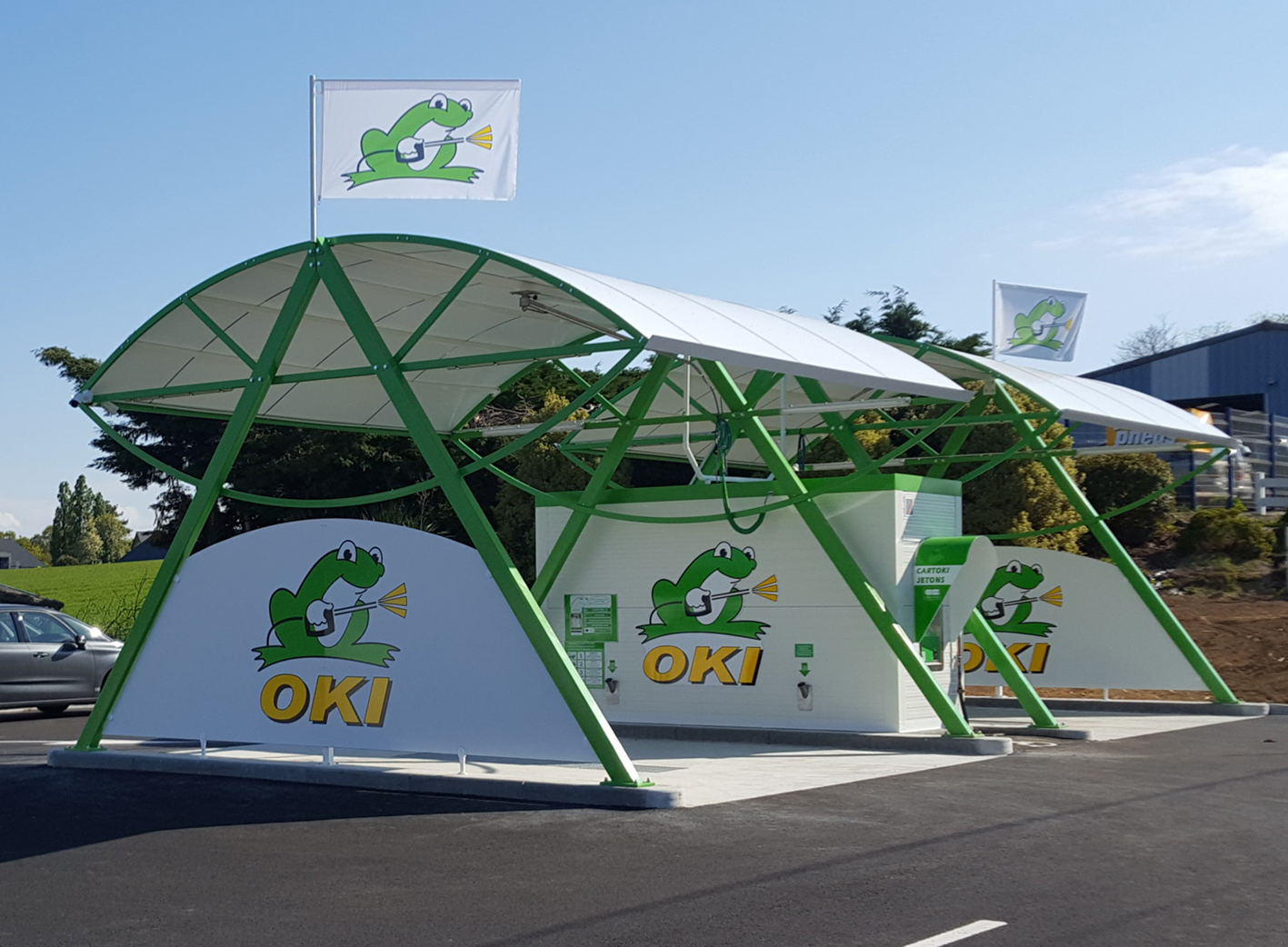 Deux pistes de lavage Haute pression couvertes modèle Gold avec local technique